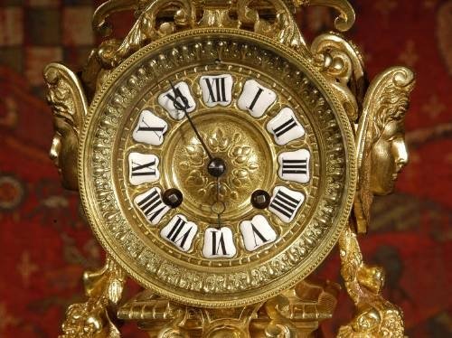 fig 4. ***** SOLD ***** Antique Brass Drum Head Table Clock. French - Circa 1880.
